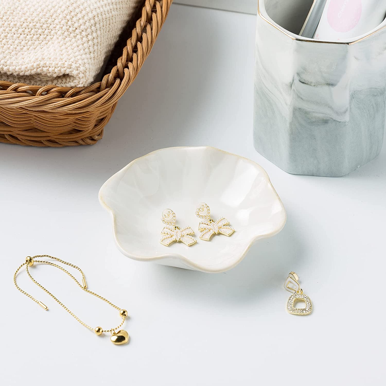 Jewelry Dish Tray, Ring Dish, Ceramic Trinket Tray, Key Bowl, Decorative Plate, for Friends Sisters Daughter Mother (Milky White)